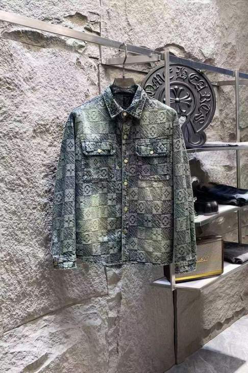 Picture of Louis Vuitton Jackets _SKULVM-3XL11Lr11632592